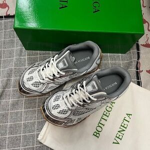 Bottega Veneta White and Gray Sneakers🤩🤩